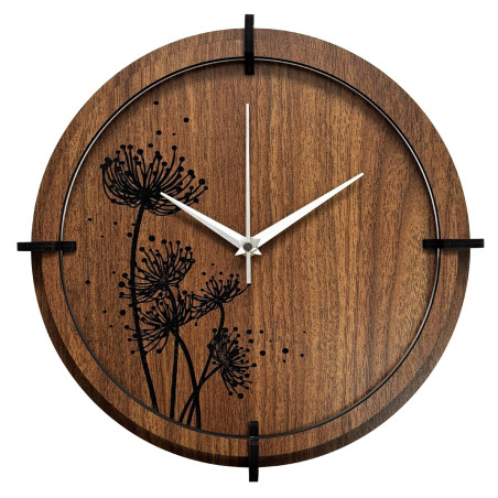Moderne Wanduhr aus dunklem Holz für den Innenbereich.