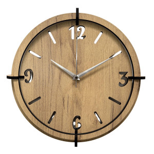 Moderne Wanduhr aus Holz in Eichenoptik mit schwarzen Ziffern. 2