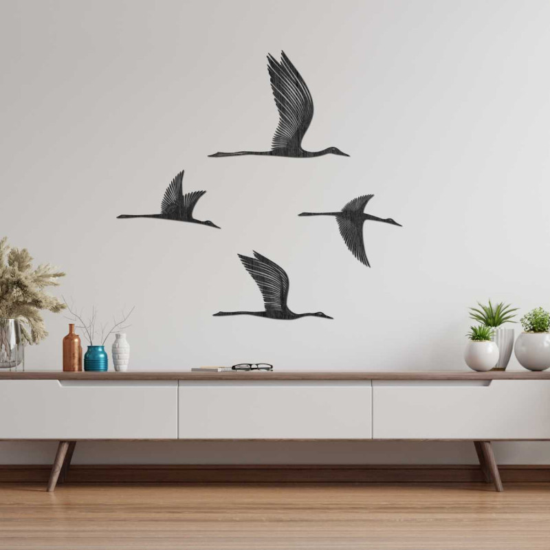 Moderne Holzvögel an der Wand für ein elegantes Interieur