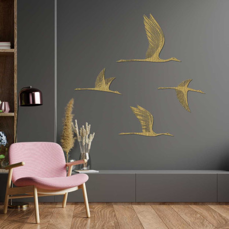 Schwarze, fliegende Vogeldekoration für ein harmonisches Zuhause