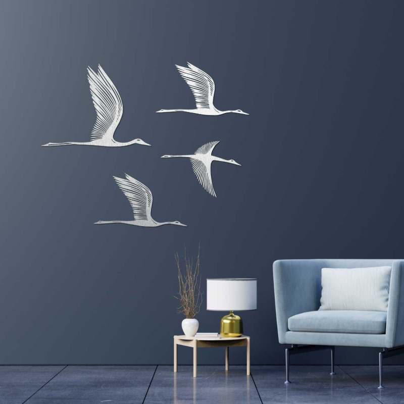 Schwarze, fliegende Vogeldekoration für ein harmonisches Zuhause