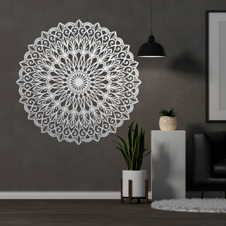 Entdecken Sie die Schönheit eines Holzmandalas, das Frieden und Harmonie in Ihr Zuhause bringen wird.