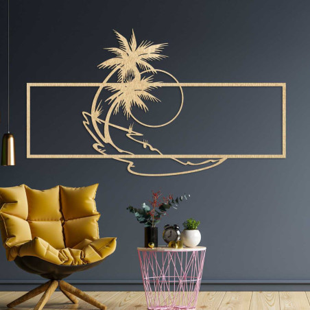 Die Holzdekoration mit Palmen- und Strandmotiven wirkt minimalistisch, verleiht dem Interieur aber gleichzeitig einen Hauch von 