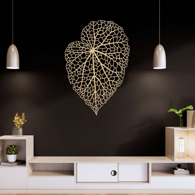 Ein Designer-Holzbild mit Blattdetail für geschmackvolles und gemütliches Wohnen
