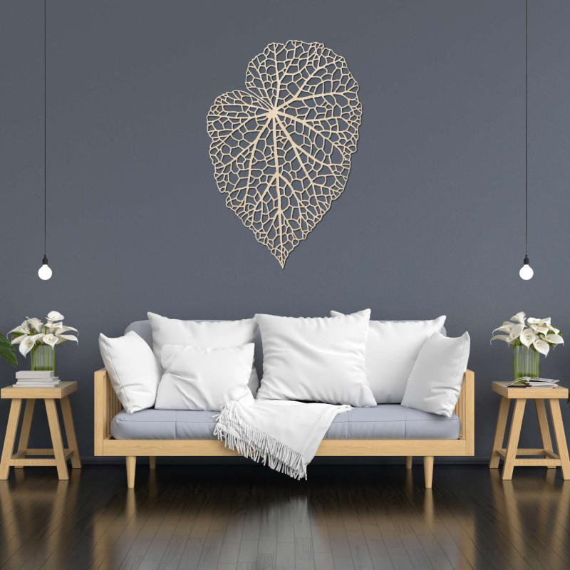 Ein Designer-Holzbild mit Blattdetail für geschmackvolles und gemütliches Wohnen