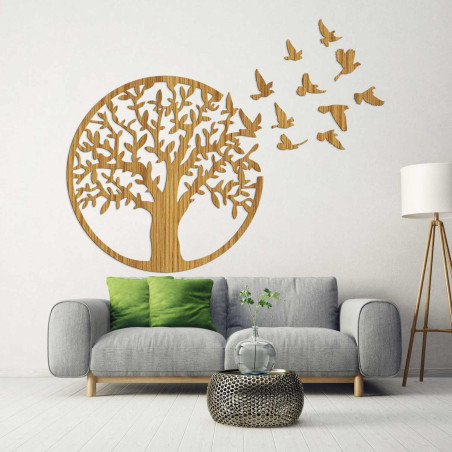 Schwarzer Lebensbaum aus Holz mit fliegenden Vögeln als 3D-Dekoration im Wohnzimmer