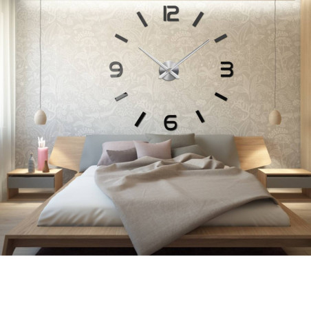 Minimalistische DIY-Uhr an einer Betonwand mit dekorativen roten Vasen