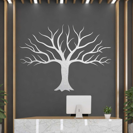 Ein moderner Holzbaum an der Wand schafft eine harmonische und gemütliche Atmosphäre in Ihrem Zuhause.