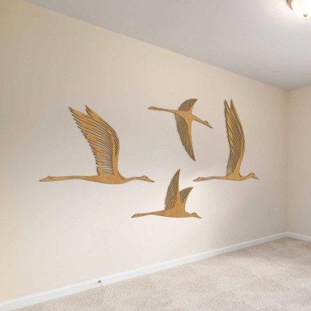 Moderne Wanddekoration aus Holz mit fliegenden Vögeln für das Wohnzimmer
