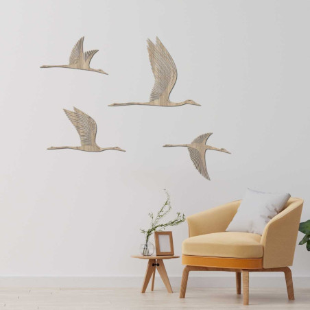Designer-Schwarzvögel an der Wand für ein elegantes Interieur