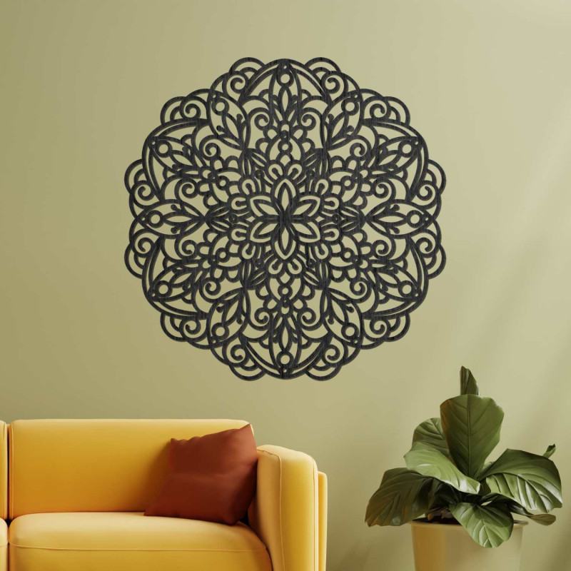 Luxuriöse Mandala-Dekorationen aus Holz verleihen dem Raum Ruhe und Eleganz.