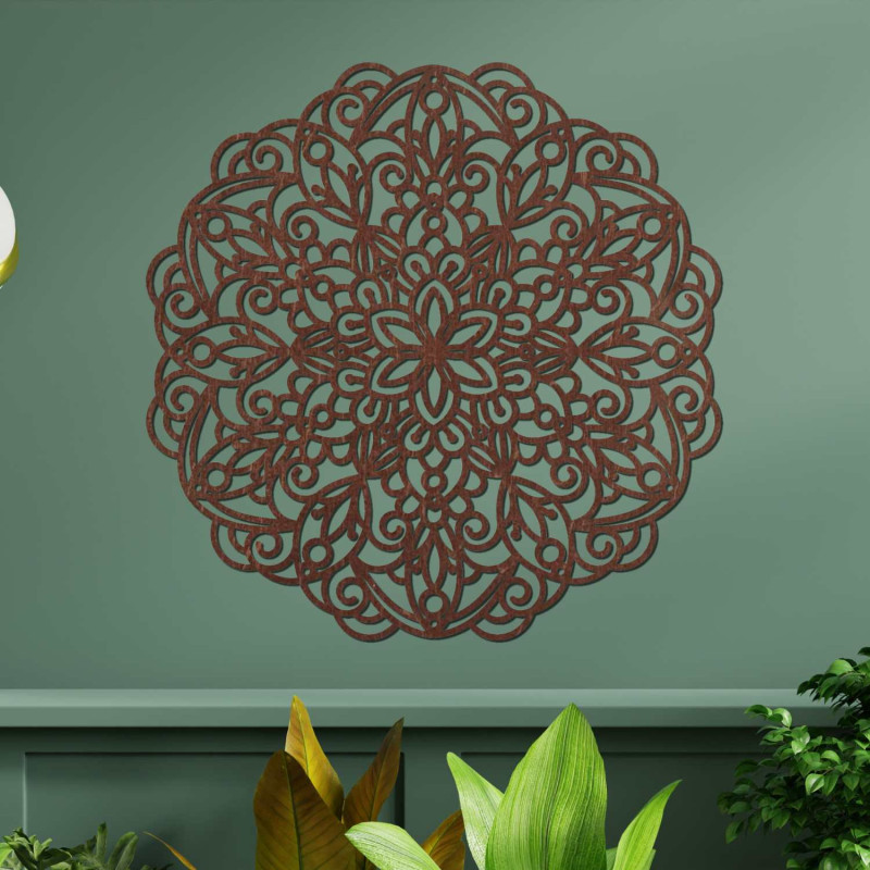 Luxuriöse Mandala-Dekorationen aus Holz verleihen dem Raum Ruhe und Eleganz.