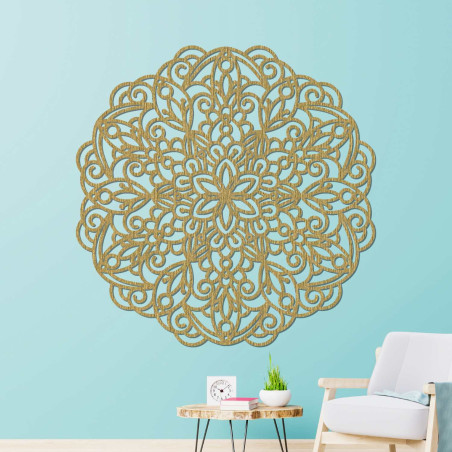 Luxuriöse Mandala-Dekorationen aus Holz verleihen dem Raum Ruhe und Eleganz.