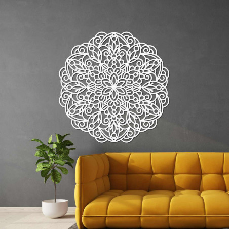 Ein modernes Mandala aus Holz schafft eine gemütliche und harmonische Atmosphäre in Ihrem Zuhause.