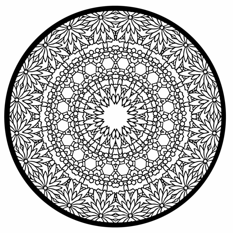 Elegante Holzmandala als stilvolle Wanddekoration