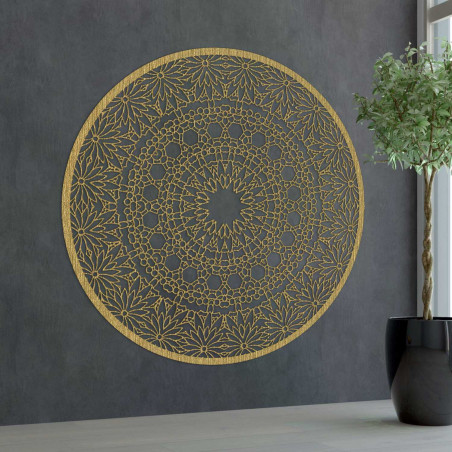 Designer-Mandala an der Wand mit einem präzisen geometrischen Muster