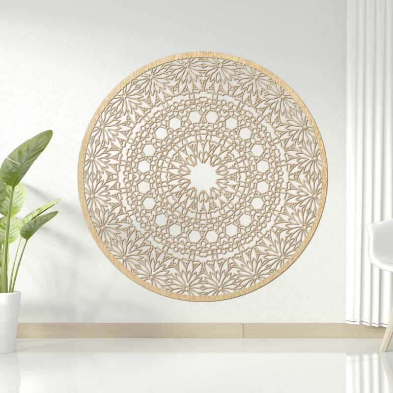 Designer-Mandala an der Wand mit einem präzisen geometrischen Muster