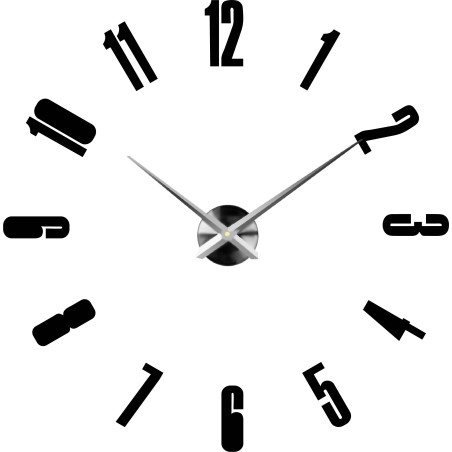 Moderne Spiegelwanduhr mit großen Ziffern und 3D-Effekt