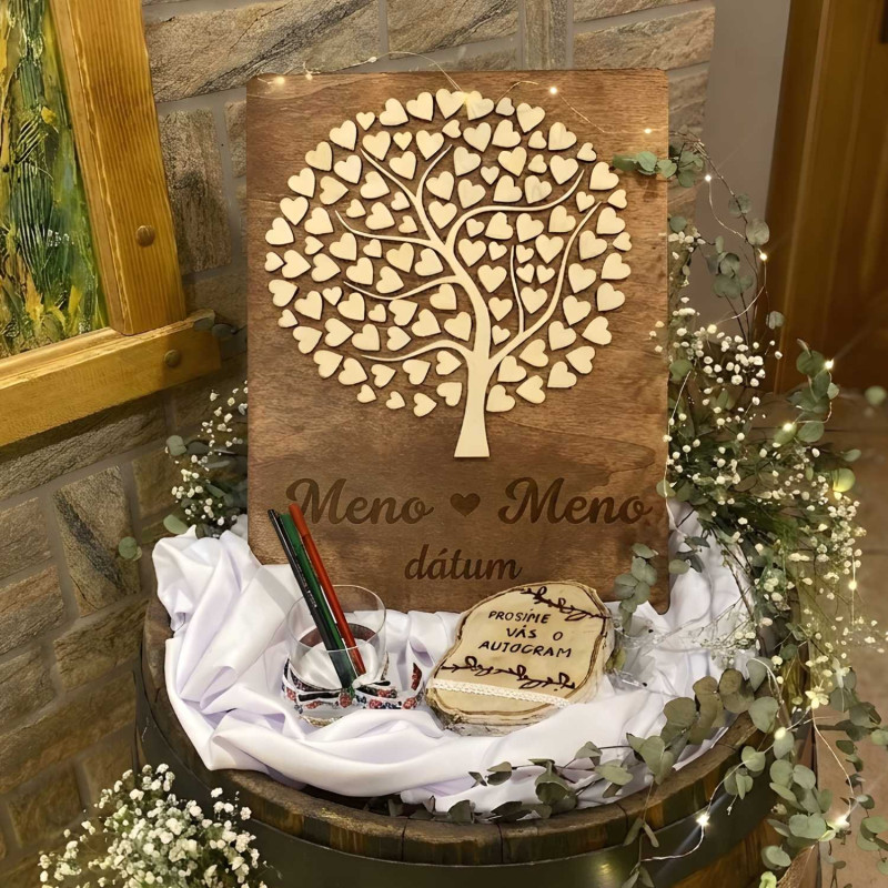 Personalisiertes Gästebuch aus Holz für die Hochzeit – Lebensbaum mit Herzen