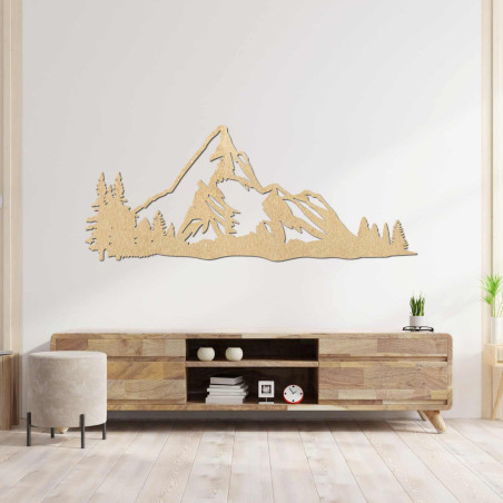 Bergpanorama aus Holz mit präziser Lasergravur an der Wand