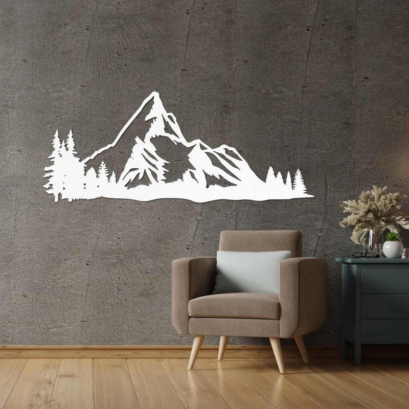Bergpanorama aus Holz mit präziser Lasergravur an der Wand