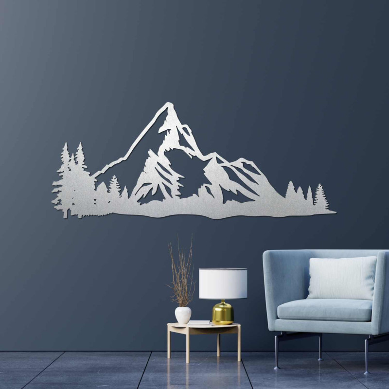 Bergpanorama aus Holz mit präziser Lasergravur an der Wand