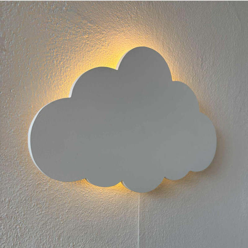 Wandmontierte LED-Lichtdekoration, eine Holzwolke als modernes Nachtlicht für ein Kinderzimmer