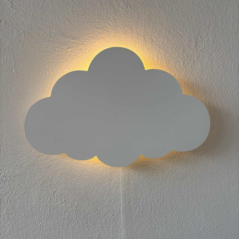 Wandmontierte LED-Lichtdekoration, eine Holzwolke als modernes Nachtlicht für ein Kinderzimmer