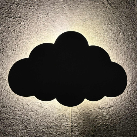 Die LED-Kinderlampe in Wolkenform sorgt für angenehmes Nachtlicht und eine friedliche Atmosphäre.