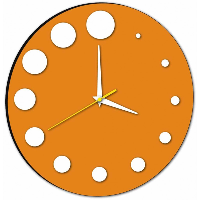 Moderne Wanduhr aus Kunststoff. Eigenproduktion, X-momo