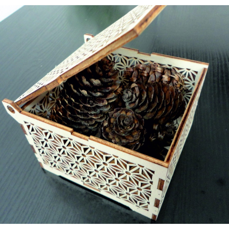 Holz- und Kunststoffdekorationen, Weihnachtsschmuck, Vintage-Accessoires aus Holz