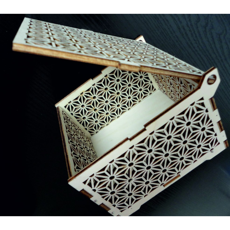 Holz- und Kunststoffdekorationen, Weihnachtsschmuck, Vintage-Accessoires aus Holz