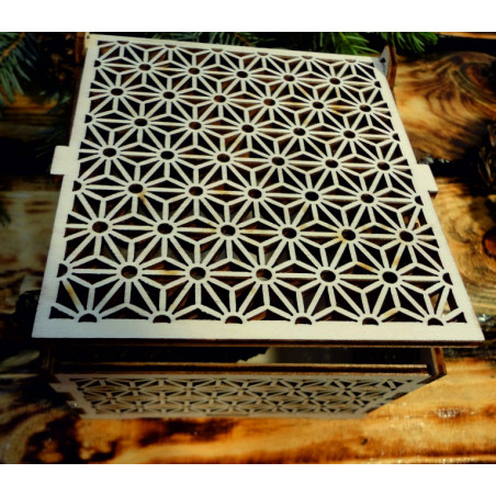 Holz- und Kunststoffdekorationen, Weihnachtsschmuck, Vintage-Accessoires aus Holz