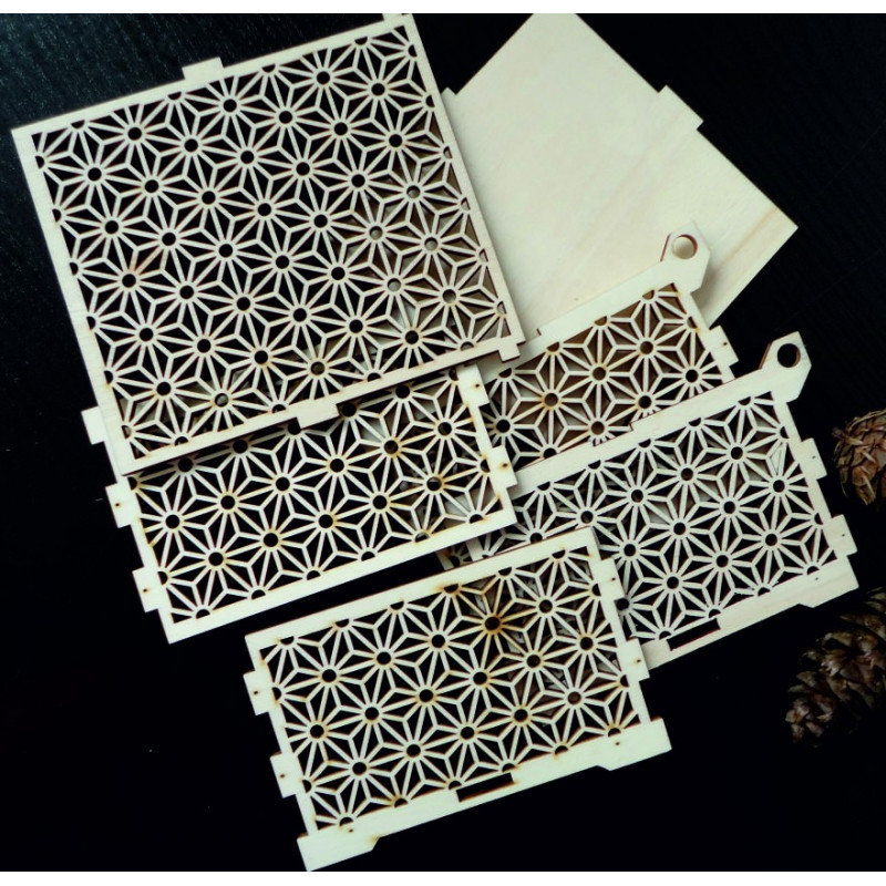 Holz- und Kunststoffdekorationen, Weihnachtsschmuck, Vintage-Accessoires aus Holz