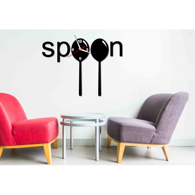 Moderne Uhr an einer Wand aus Kunststoff. Eigene Produktion, X-momon Bild an der Wand in der Küche, Wohnzimmer. X-momo