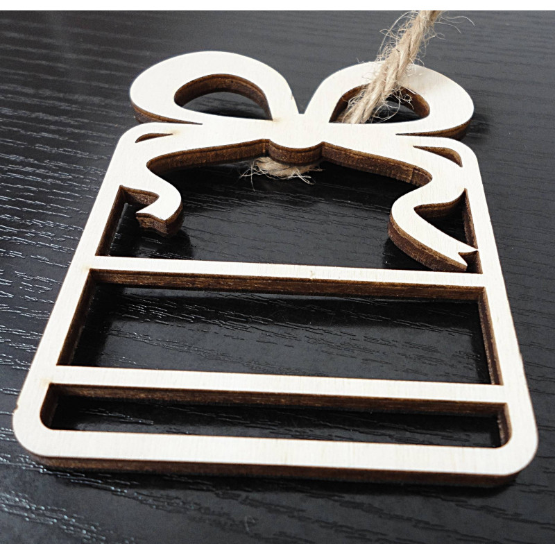 Holz- und Kunststoffornamente, Weihnachtsornamente, Vintage-Accessoires aus Holz