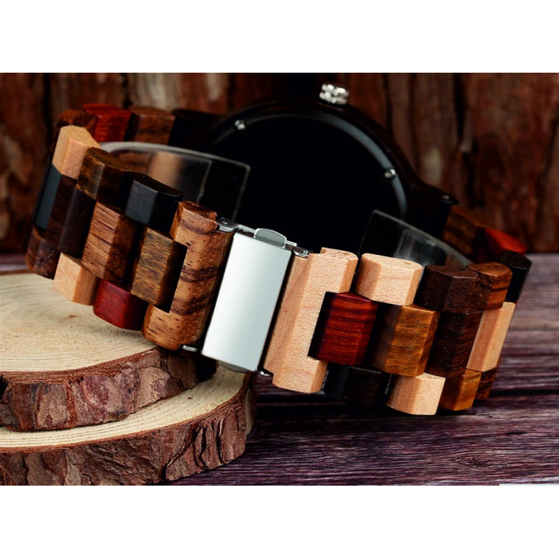 READER Armbanduhr aus Holz. Meine Damen und Herren.