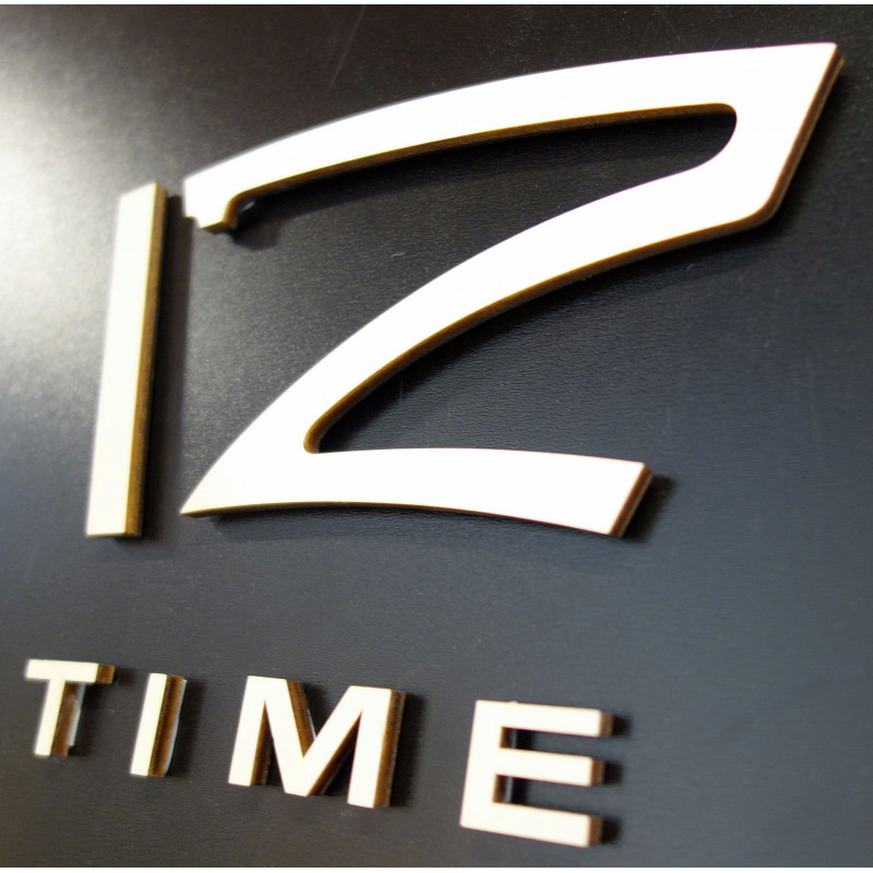 Moderne Wanduhr, Wanduhr aus Holz, Sperrholz