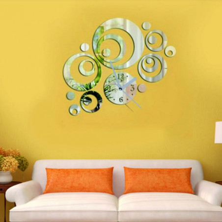 Wanduhr zum SWITCH Wohnzimmer