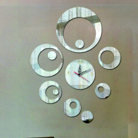 Wanduhr zum SWITCH Wohnzimmer