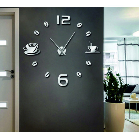 Große, selbstklebende Wanduhr in einem modernen Esszimmer