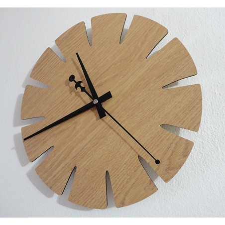 Wanduhr aus Holz, hergestellt aus HDF SPECTRA