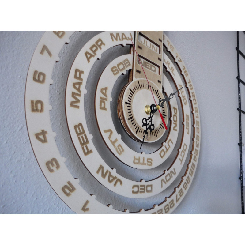 Wandkalender aus Holz, lasergraviert