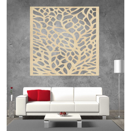 Geschnitztes Bild an der Wand eines hölzernen Sperrholzes KLIDKK