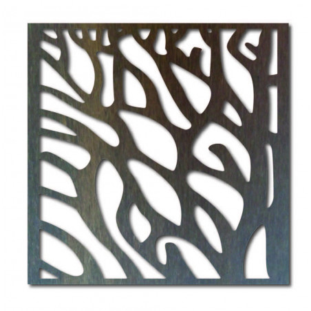 Geschnitztes Bild an der Wand eines hölzernen Sperrholzes Baum