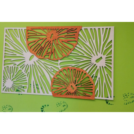 Elegante Wanddekoration aus Holz mit floralem Muster - GENIUS